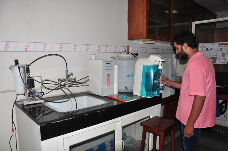 (DU) Department of zoology